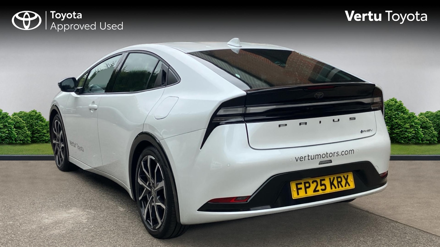 Used Toyota Prius 2025 for sale - 76101269: Photo 4