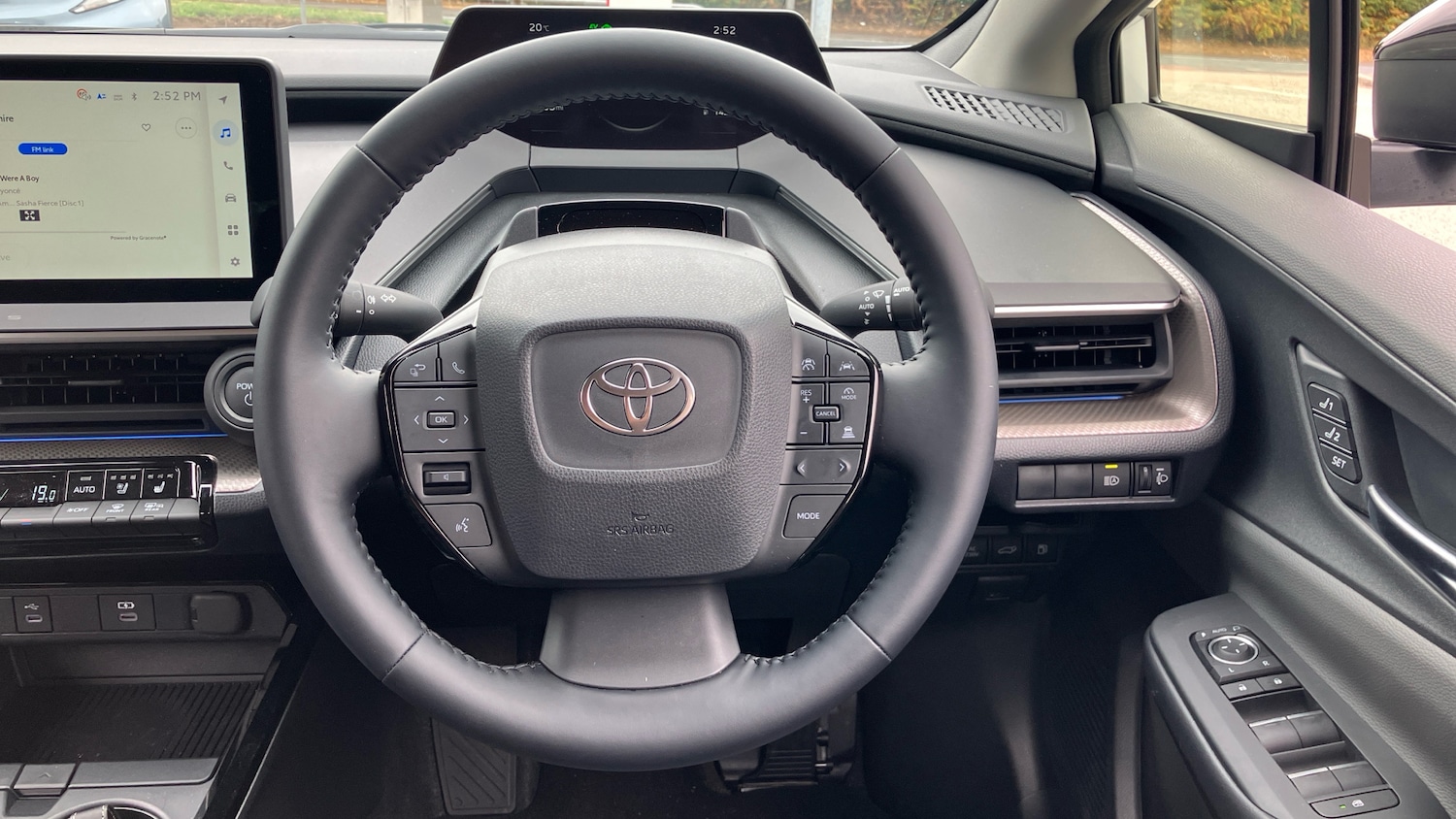 Used Toyota Prius 2025 for sale - 76101269: Photo 6