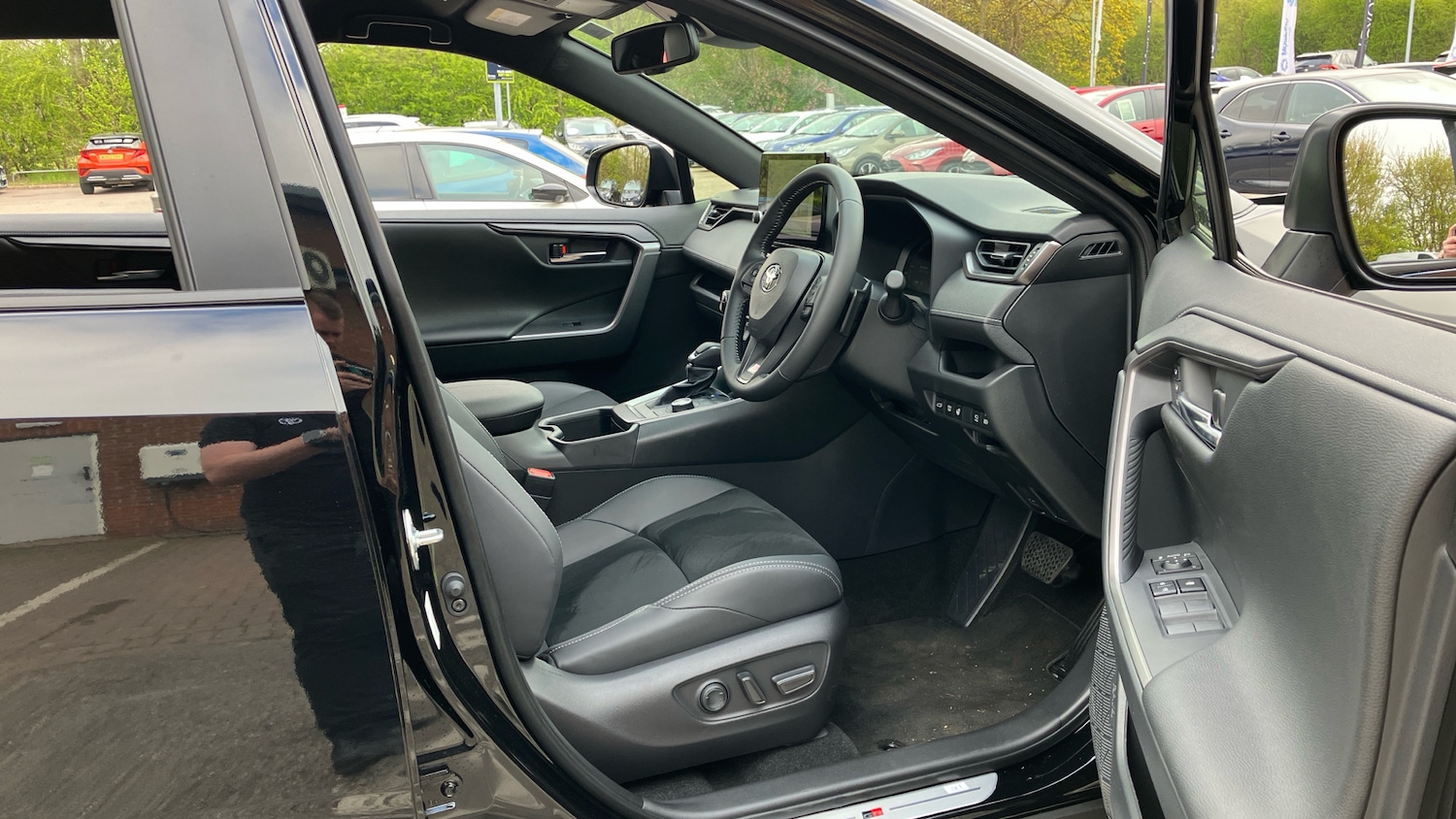 Used Toyota RAV4 2025 for sale - 76682256: Photo 11