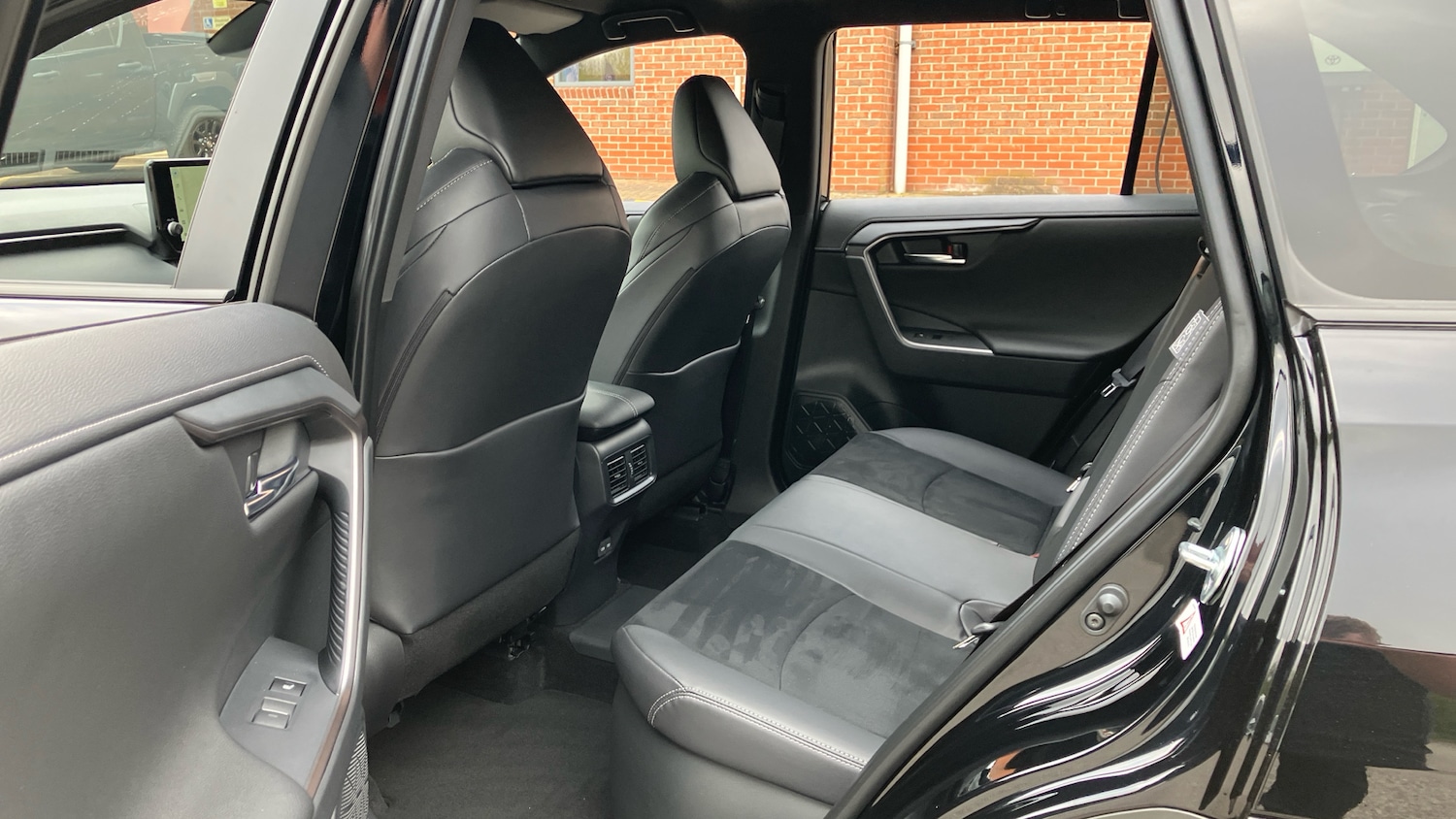 Used Toyota RAV4 2025 for sale - 76682256: Photo 13