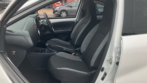 Used Toyota Aygo X 2023 for sale - 76299222: Photo 38