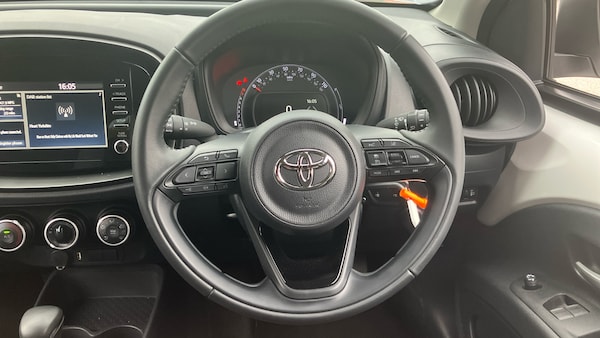 Used Toyota Aygo X 2023 for sale - 76299222: Photo 6