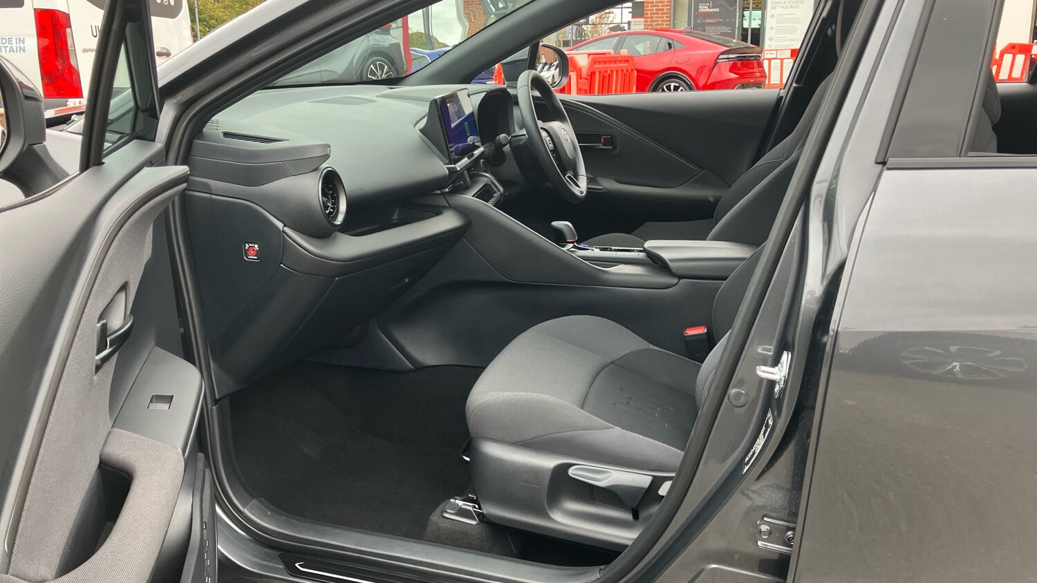 Used Toyota C-HR 2025 for sale - 76146434: Photo 10