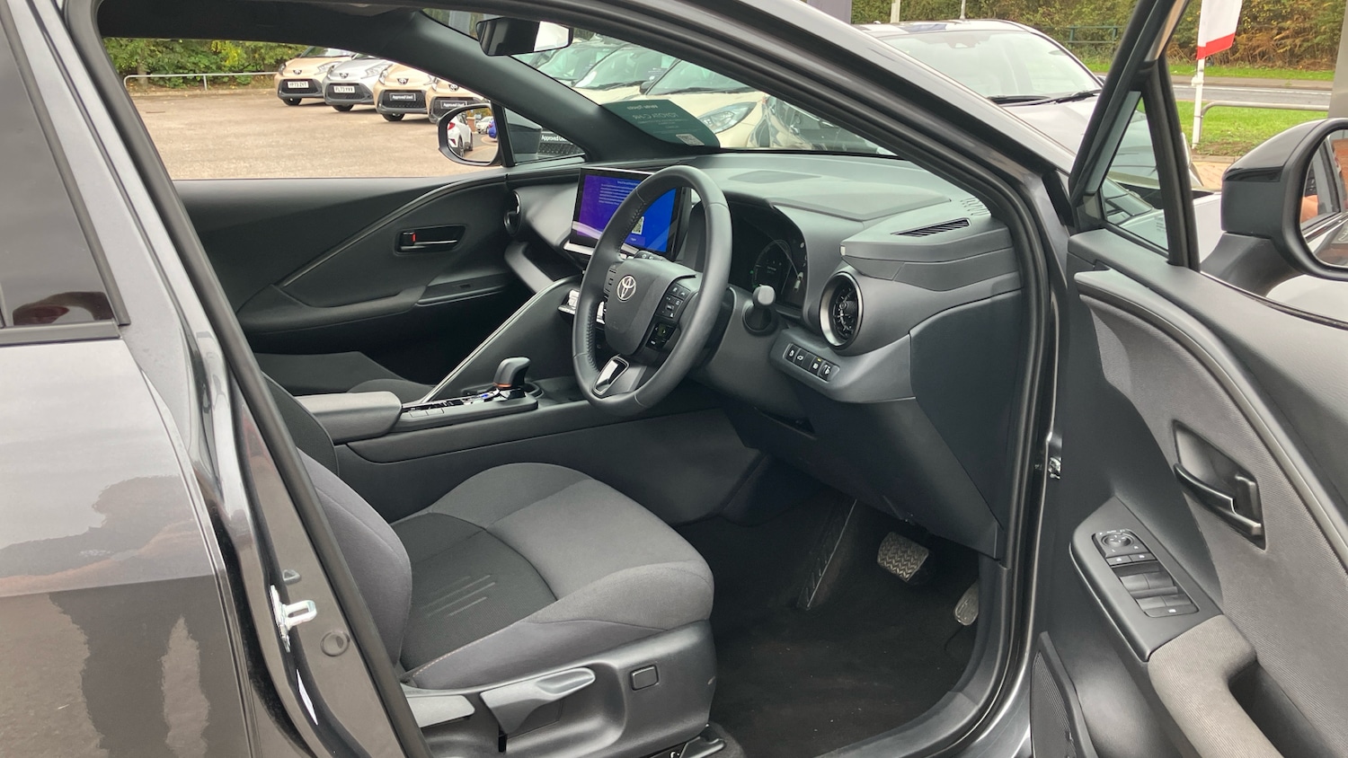 Used Toyota C-HR 2025 for sale - 76146434: Photo 11