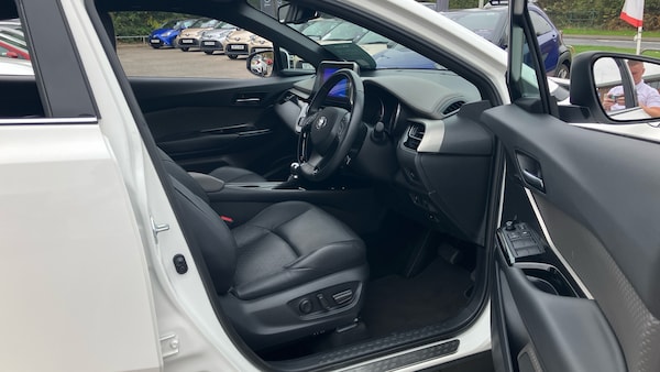 Used Toyota C-HR 2022 for sale - 76079681: Photo 11