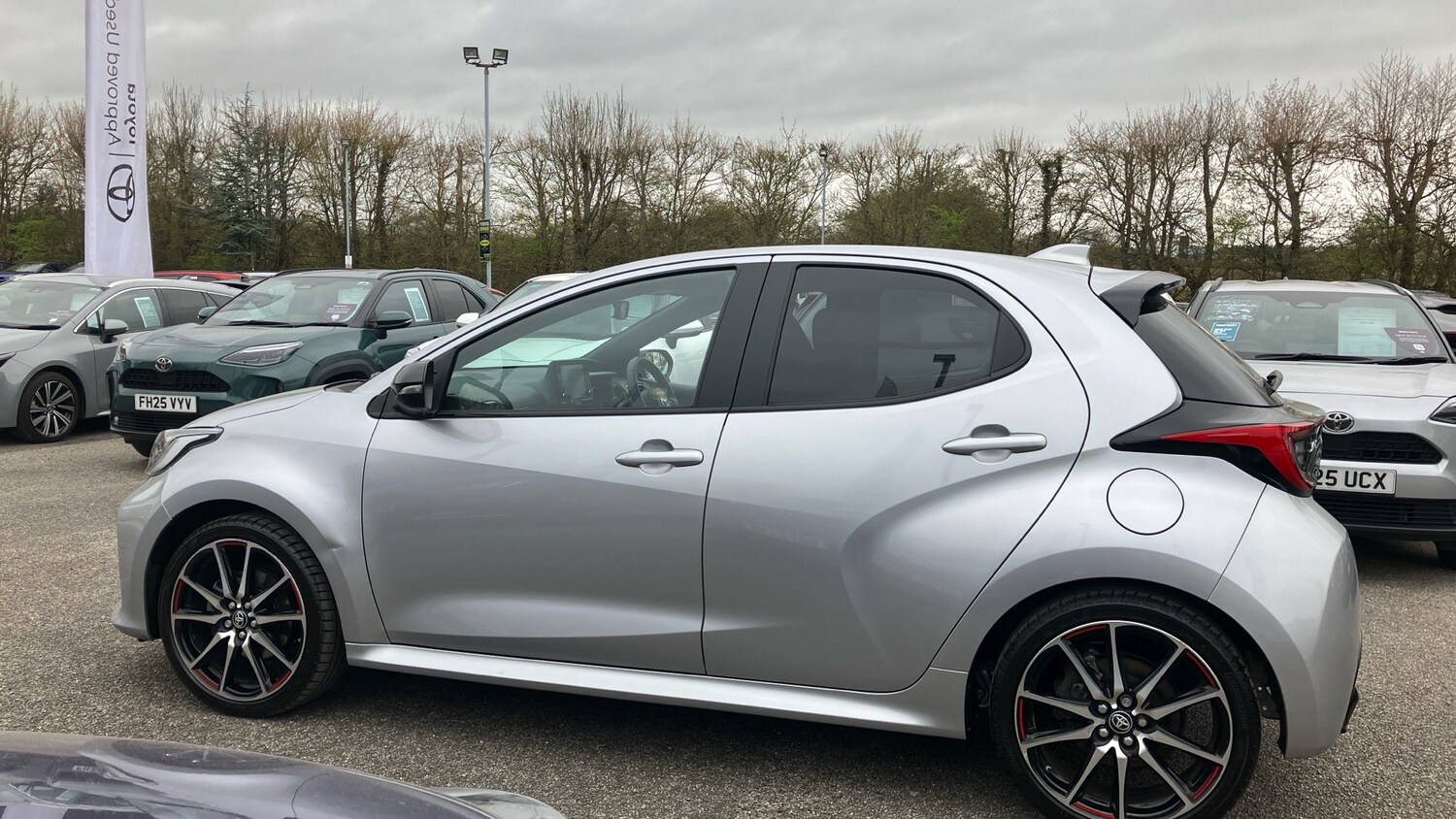 Used Toyota Yaris 2023 for sale - 77998213: Photo 17