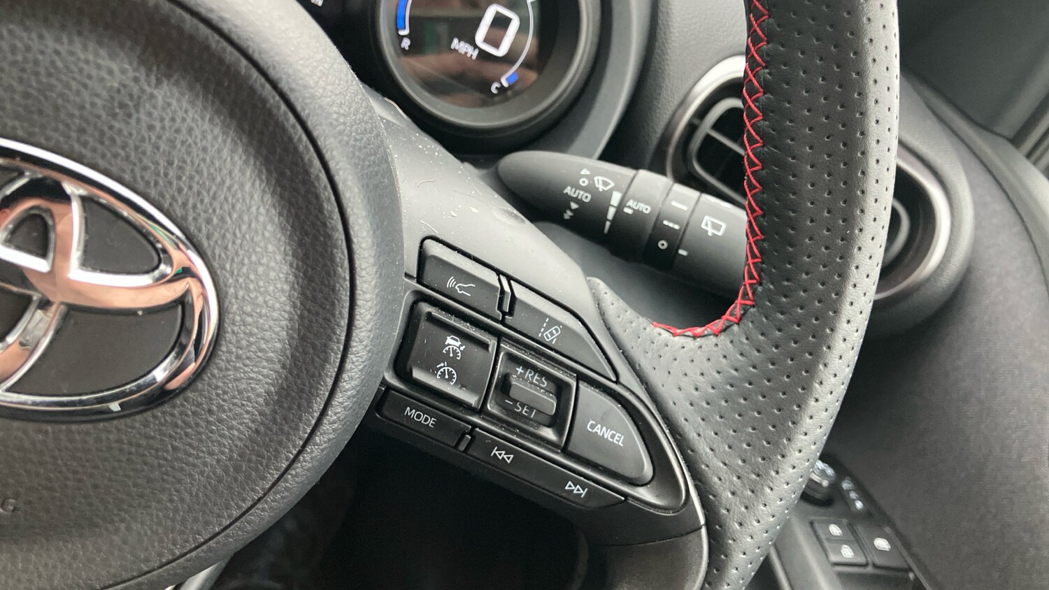 Used Toyota Yaris 2023 for sale - 77998213: Photo 42