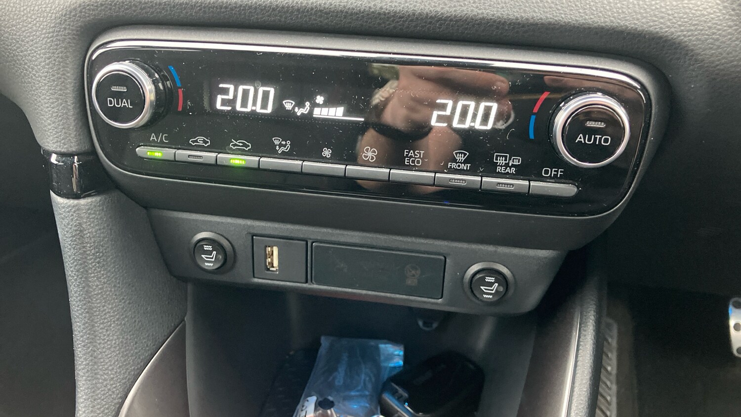 Used Toyota Yaris 2023 for sale - 77998213: Photo 46