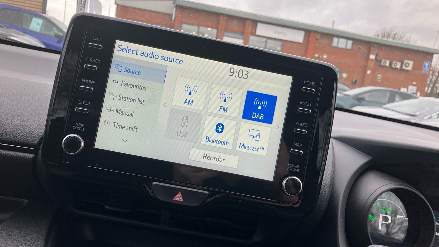 Used Toyota Yaris 2023 for sale - 77998213: Photo 52