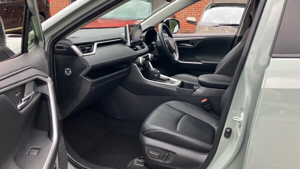 Used Toyota RAV4 2022 for sale - 76064080: Photo 10