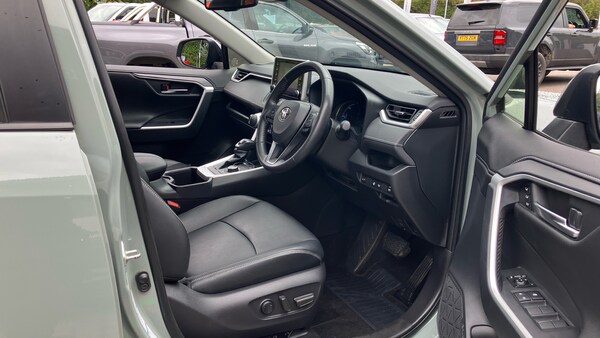Used Toyota RAV4 2022 for sale - 76064080: Photo 11