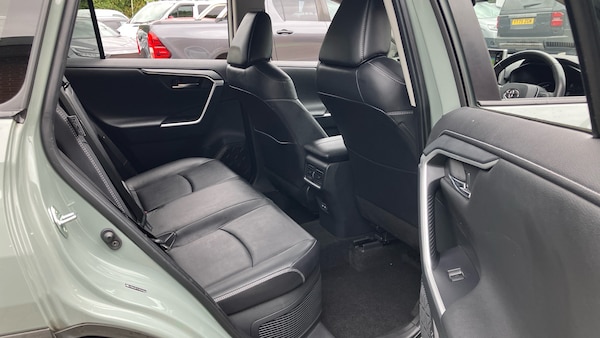 Used Toyota RAV4 2022 for sale - 76064080: Photo 12