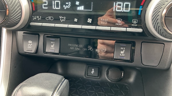 Used Toyota RAV4 2022 for sale - 76064080: Photo 53
