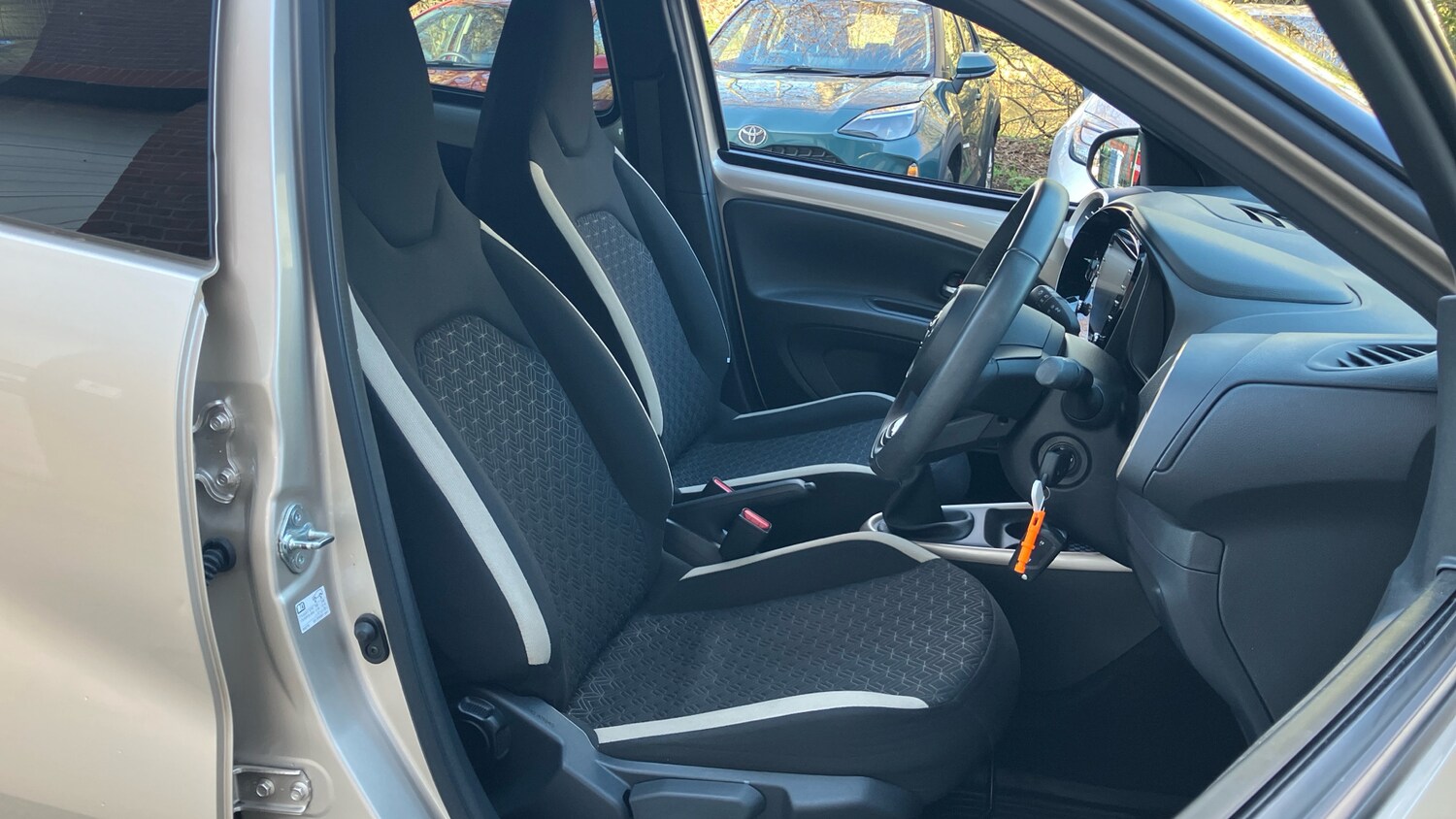 Used Toyota Aygo X 2023 for sale - 77759115: Photo 36