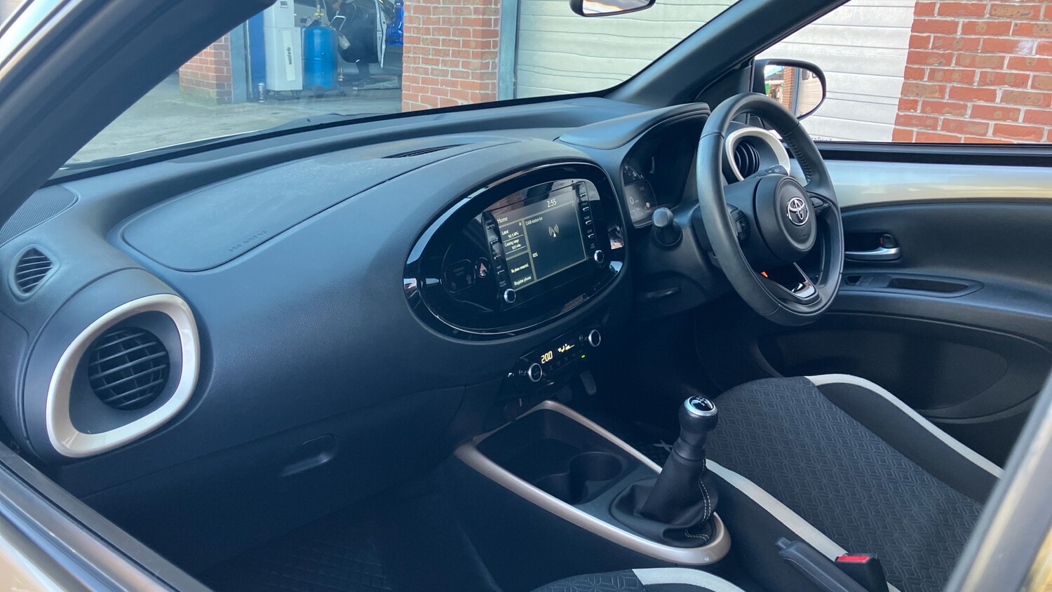 Used Toyota Aygo X 2023 for sale - 77759115: Photo 39