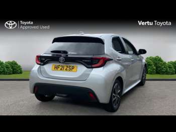 Used Toyota Yaris 2021 for sale - 75105778: Photo