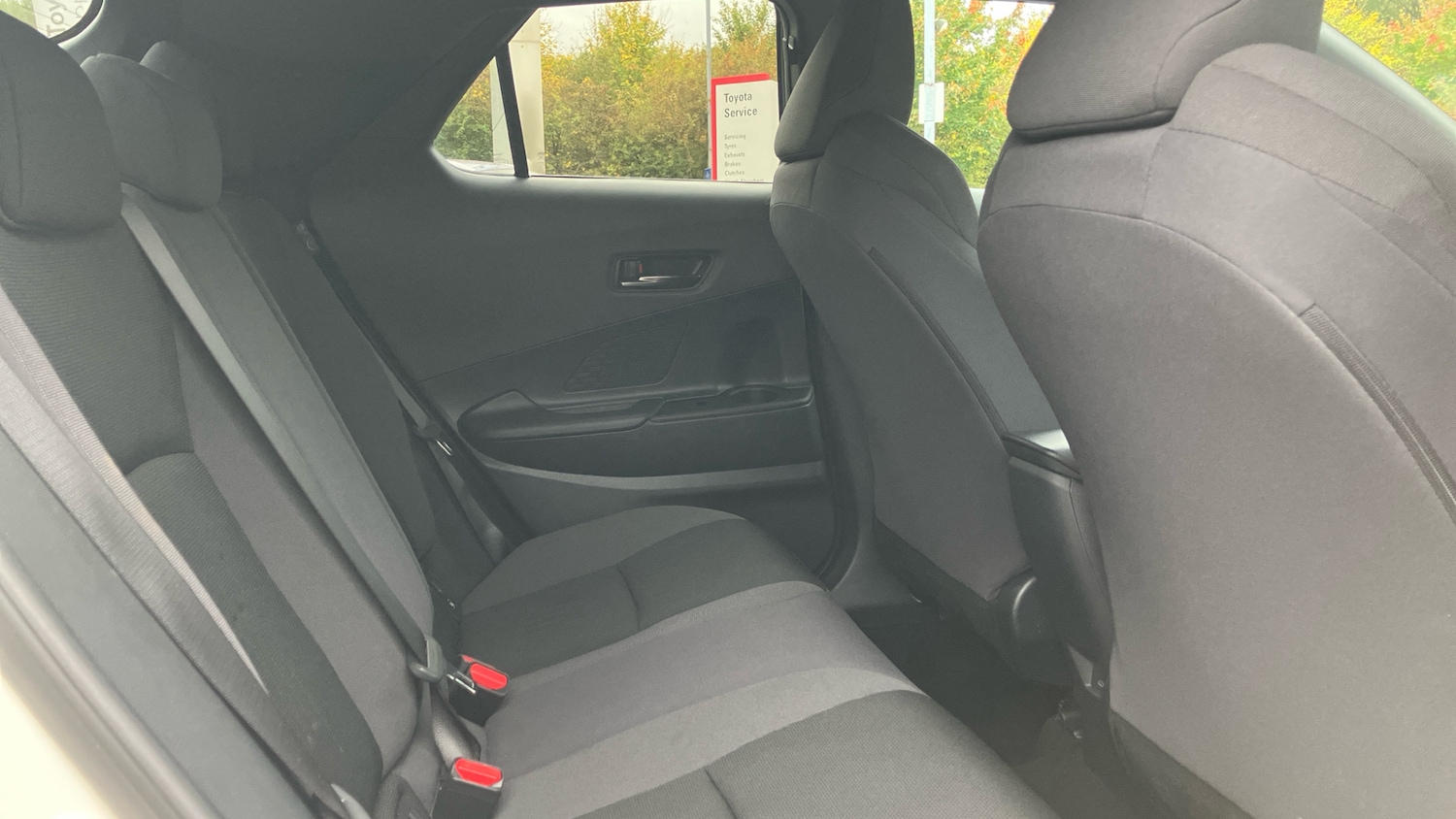 Used Toyota C-HR 2024 for sale - 76588514: Photo 12