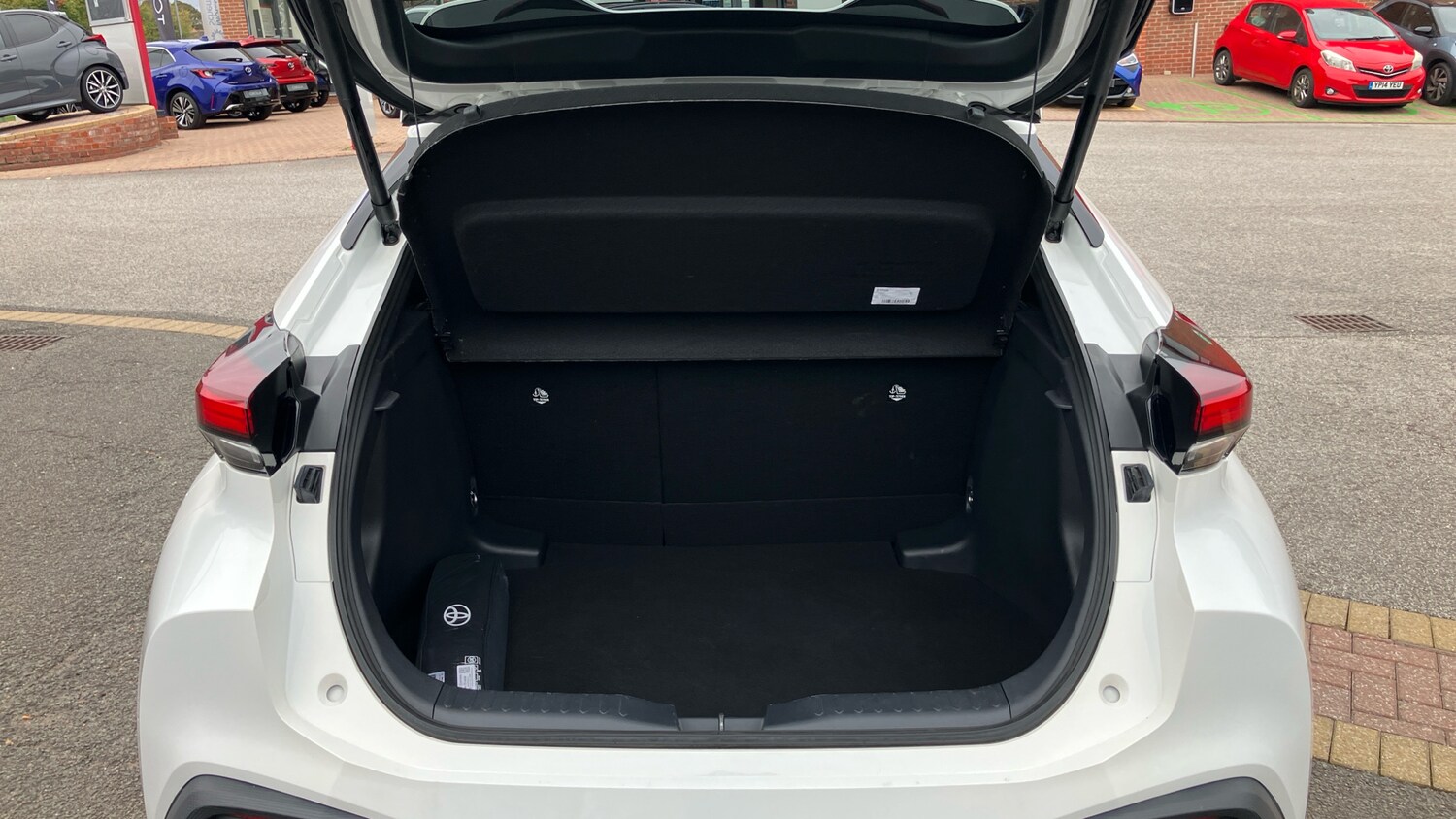 Used Toyota C-HR 2024 for sale - 76588514: Photo 14