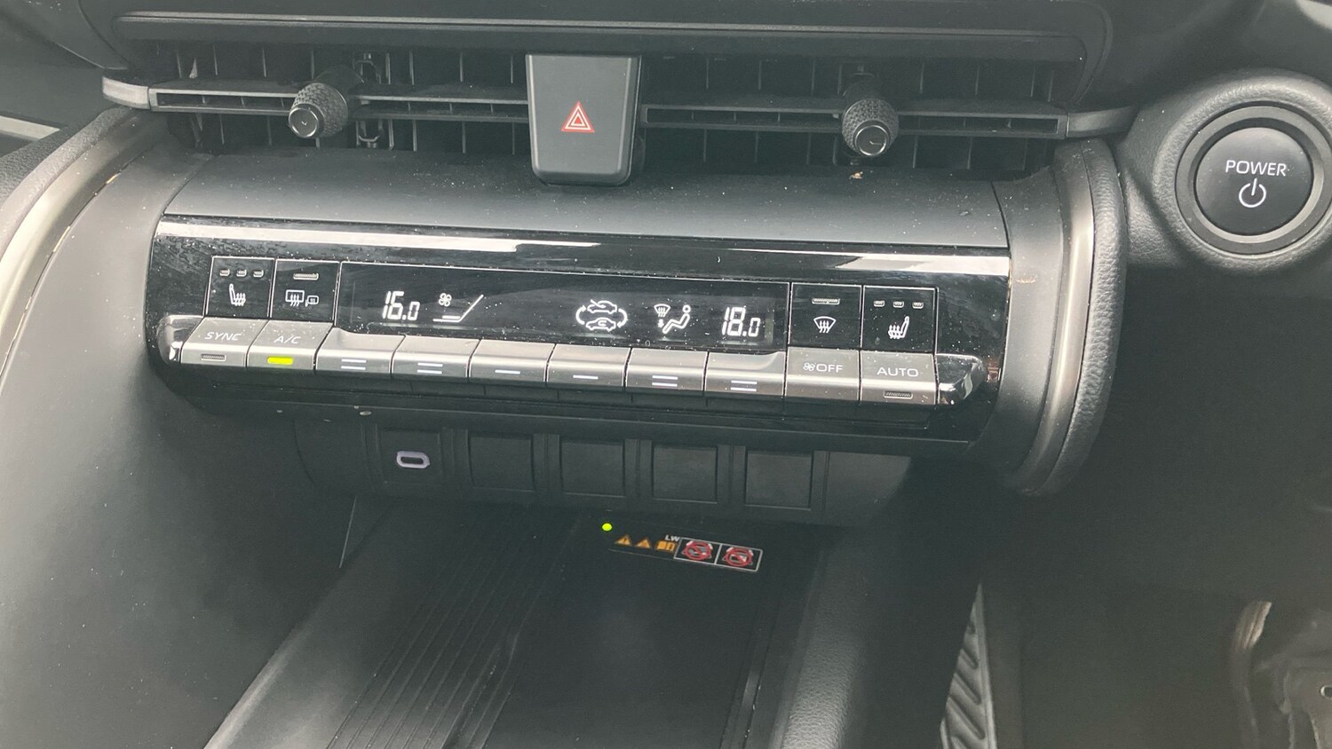 Used Toyota C-HR 2024 for sale - 76588514: Photo 34