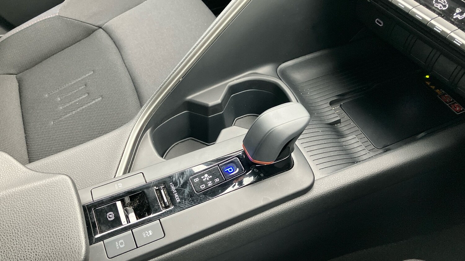 Used Toyota C-HR 2024 for sale - 76588514: Photo 35