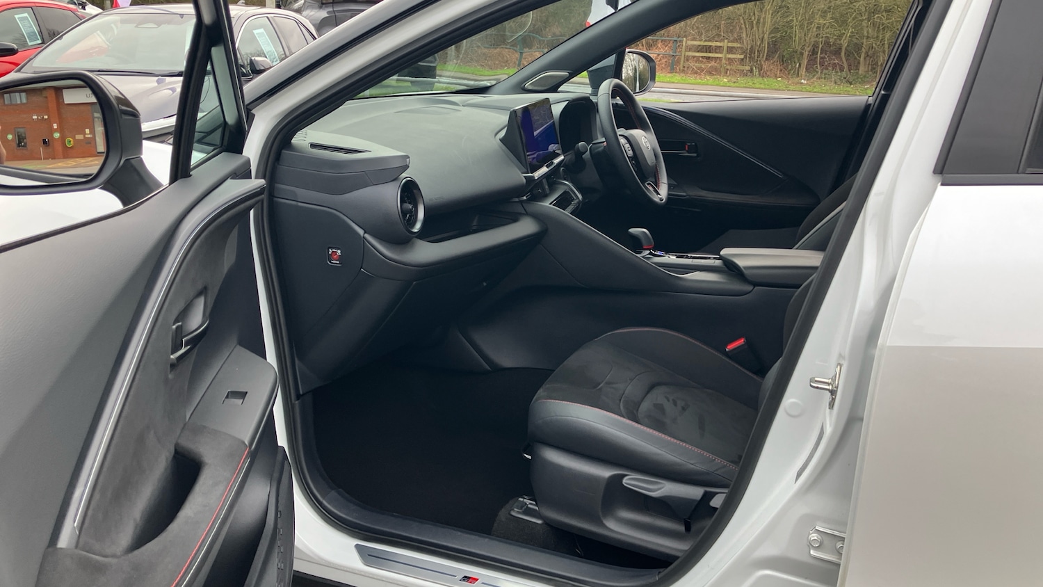 Used Toyota C-HR 2024 for sale - 77763375: Photo 10