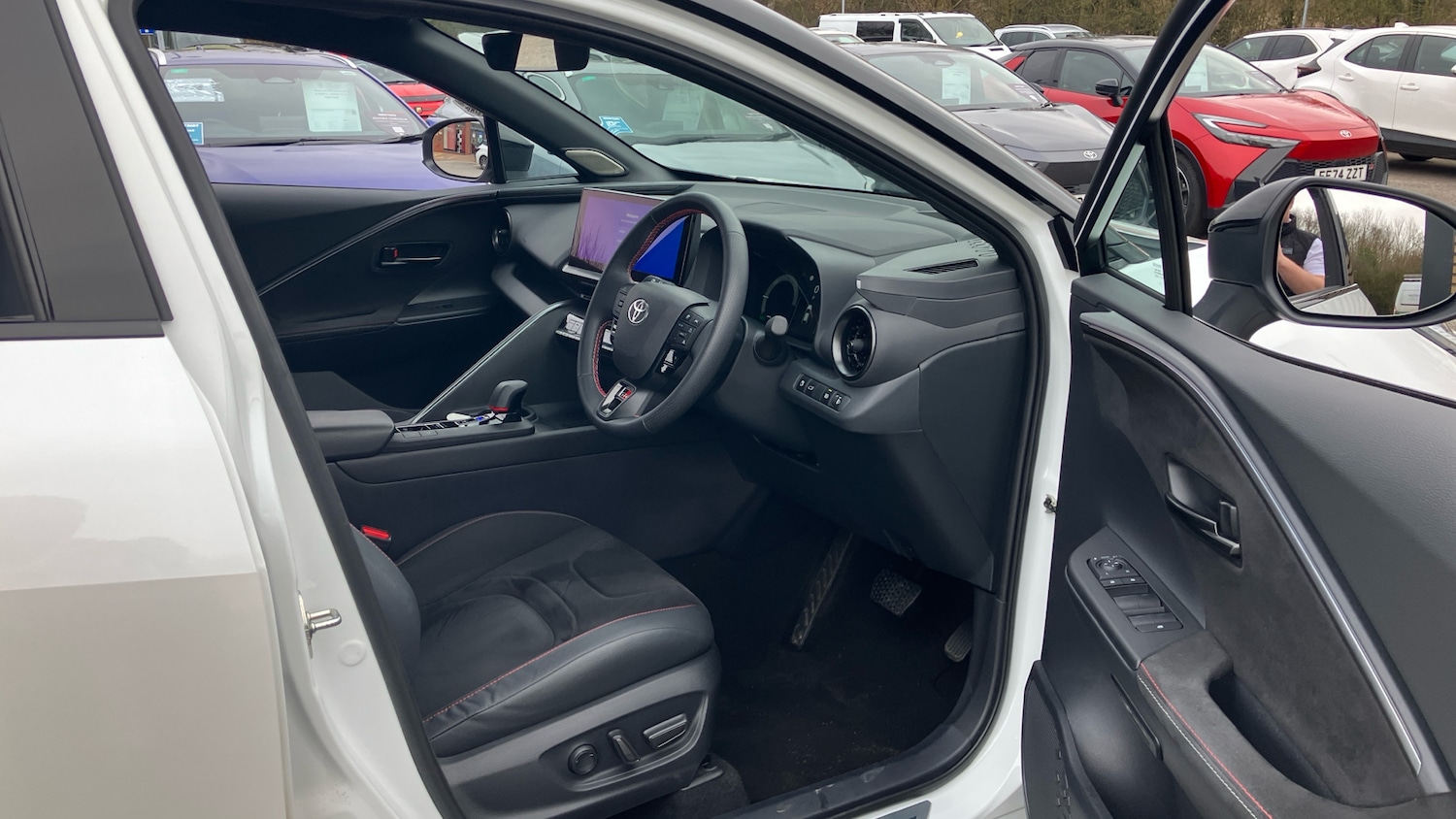 Used Toyota C-HR 2024 for sale - 77763375: Photo 11