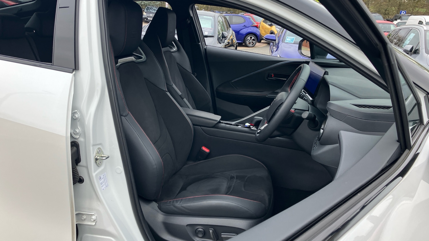 Used Toyota C-HR 2024 for sale - 77763375: Photo 36