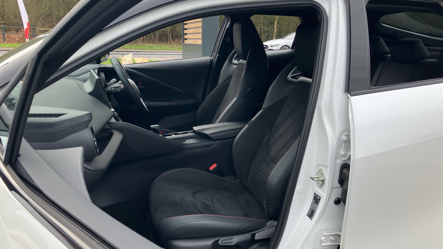 Used Toyota C-HR 2024 for sale - 77763375: Photo 40