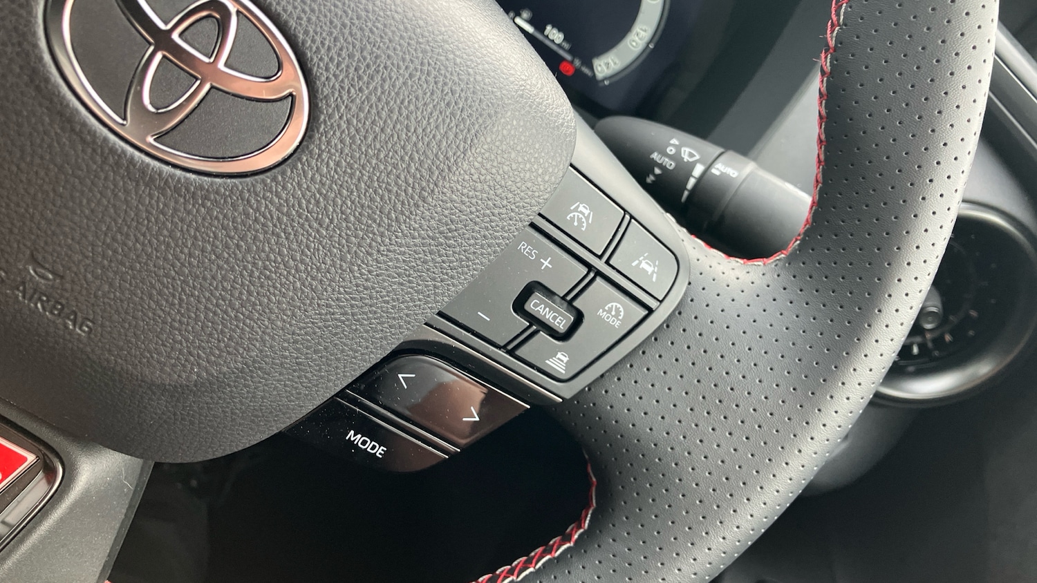 Used Toyota C-HR 2024 for sale - 77763375: Photo 44