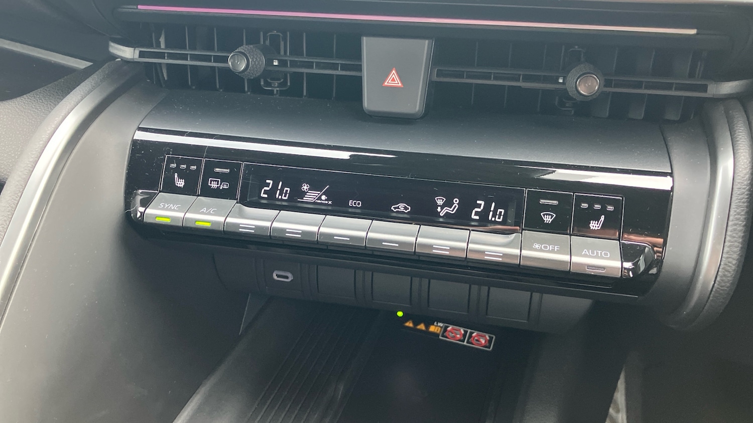 Used Toyota C-HR 2024 for sale - 77763375: Photo 49