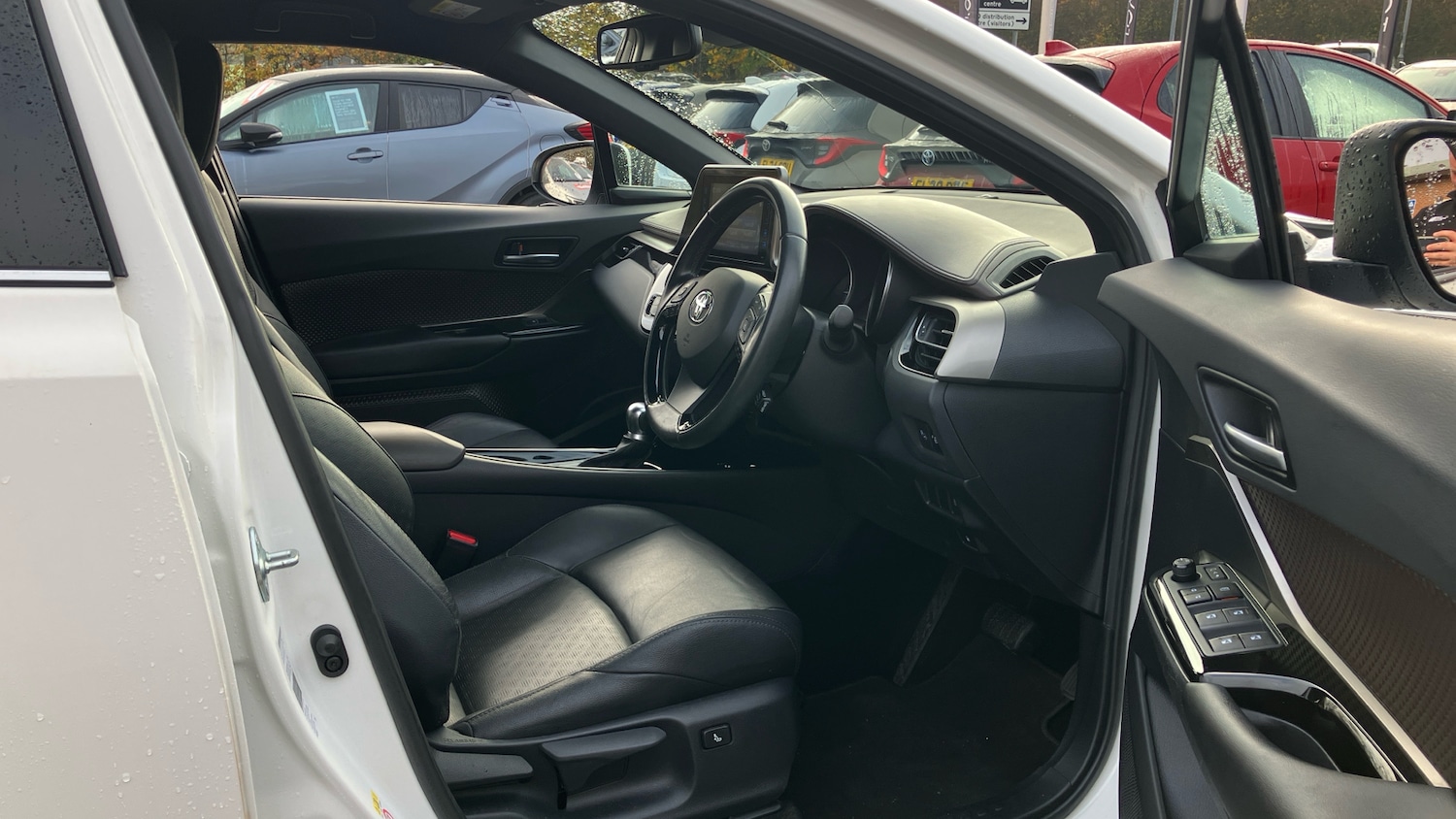 Used Toyota C-HR 2019 for sale - 76531330: Photo 11