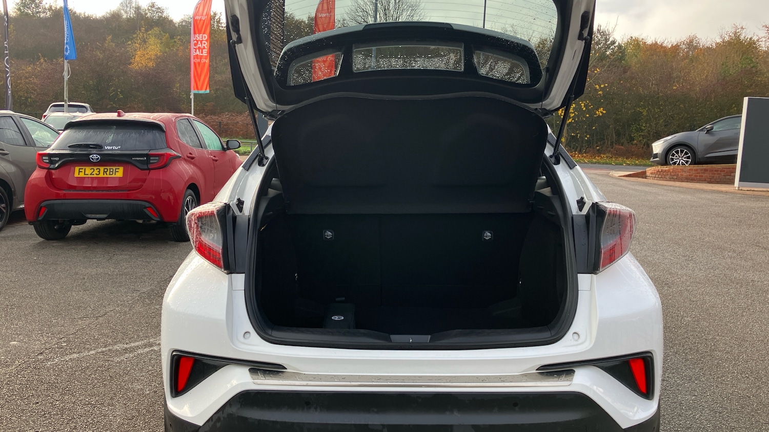 Used Toyota C-HR 2019 for sale - 76531330: Photo 14