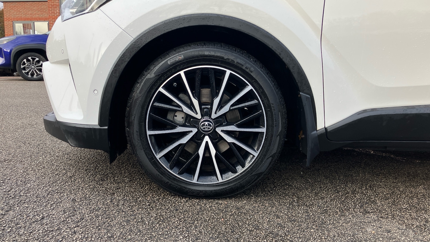 Used Toyota C-HR 2019 for sale - 76531330: Photo 18