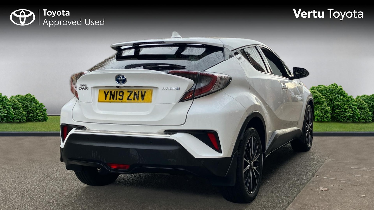Used Toyota C-HR 2019 for sale - 76531330: Photo 2