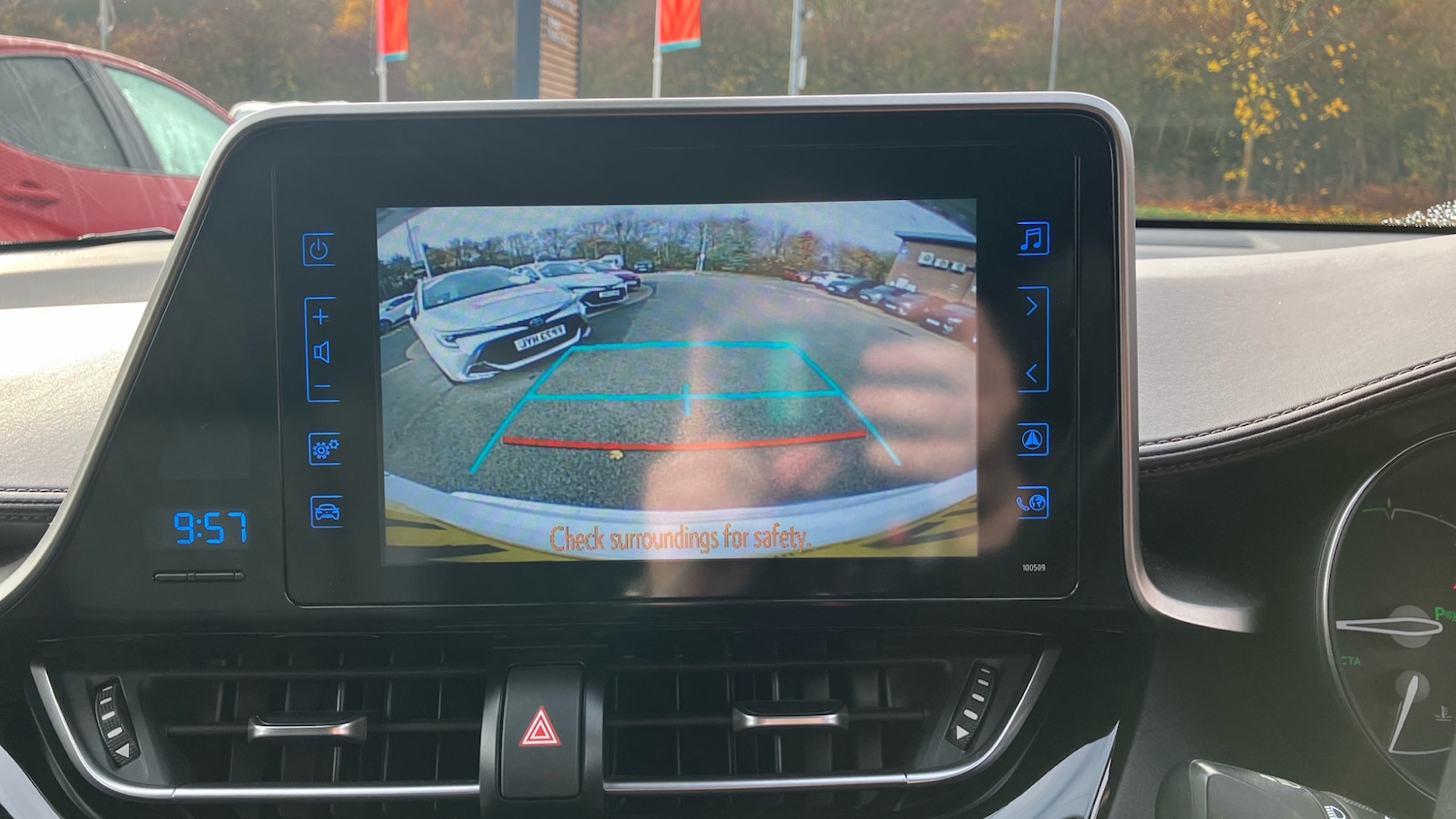 Used Toyota C-HR 2019 for sale - 76531330: Photo 27