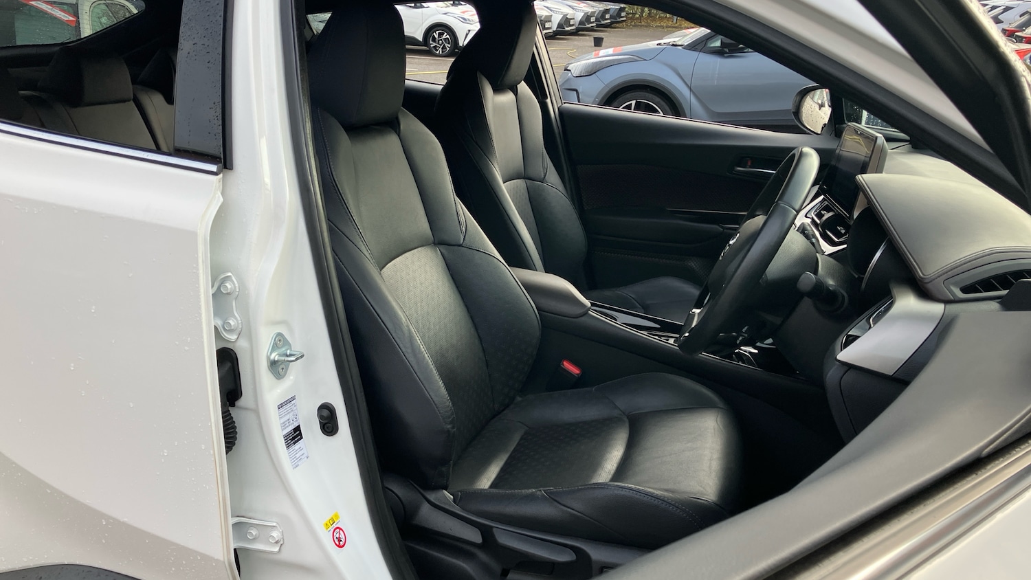 Used Toyota C-HR 2019 for sale - 76531330: Photo 39