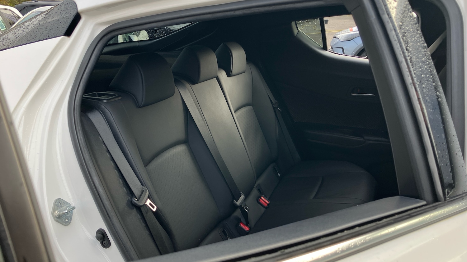 Used Toyota C-HR 2019 for sale - 76531330: Photo 41