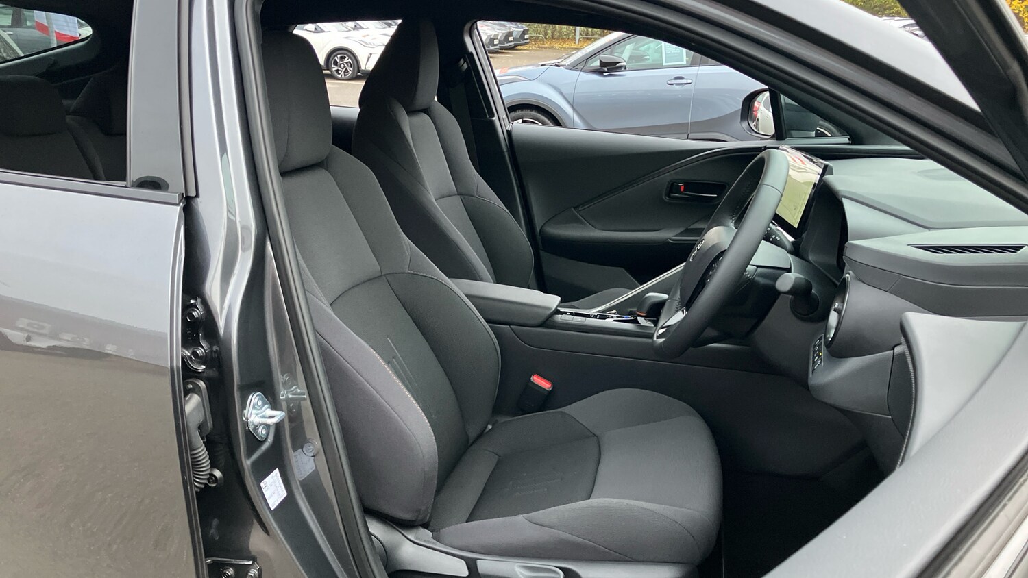 Used Toyota C-HR 2025 for sale - 77760497: Photo 38