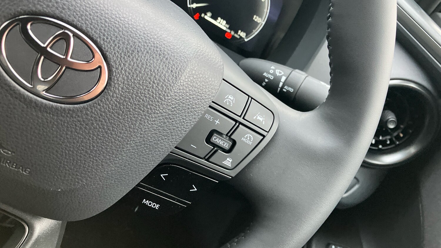 Used Toyota C-HR 2025 for sale - 77760497: Photo 46