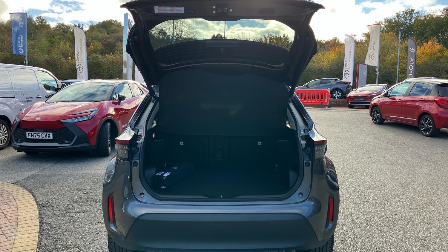 Used Toyota Yaris Cross 2022 for sale - 76682285: Photo 14