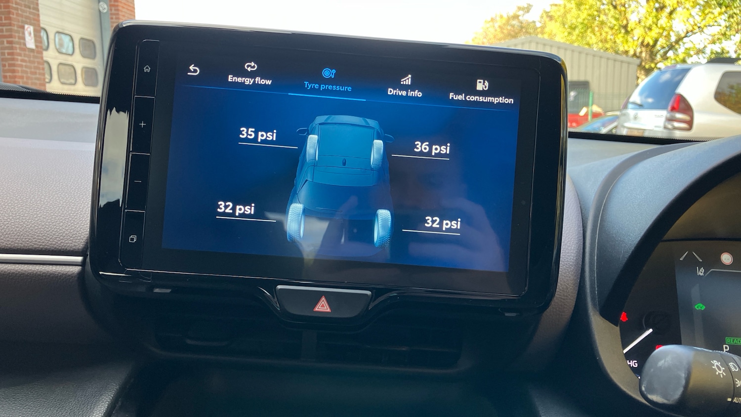 Used Toyota Yaris Cross 2022 for sale - 76682285: Photo 54