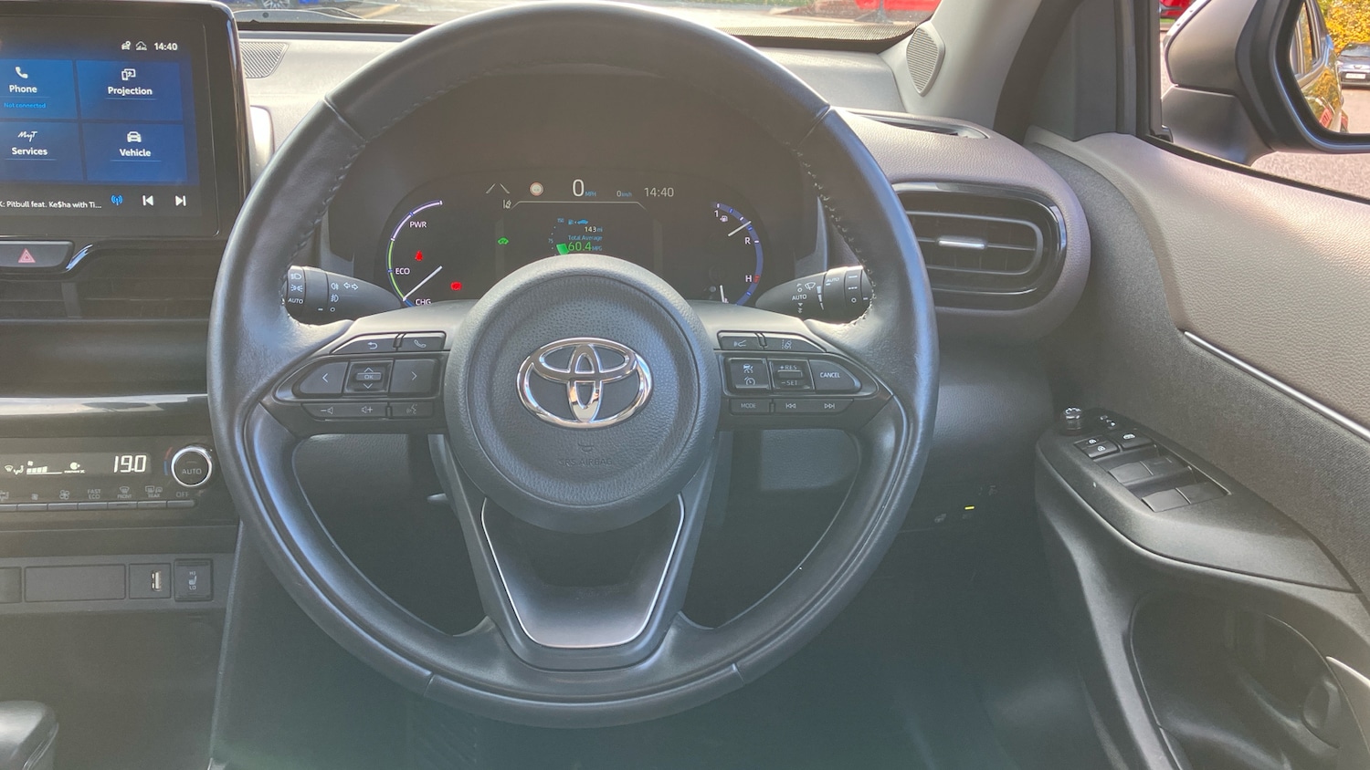 Used Toyota Yaris Cross 2022 for sale - 76682285: Photo 6