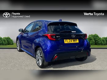 Used Toyota Yaris 2024 for sale - 79731588: Photo
