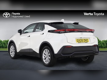 Used Toyota C-HR 2025 for sale - 79102975: Photo