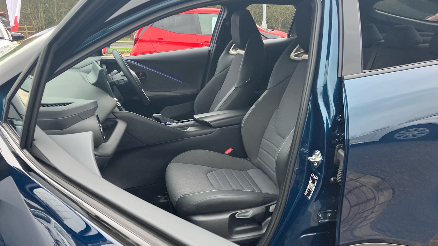 Used Toyota C-HR 2024 for sale - 77367476: Photo 41