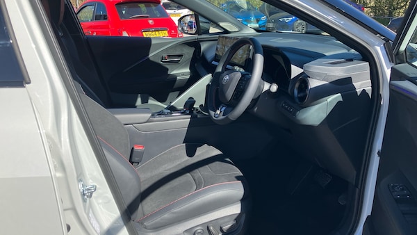 Used Toyota C-HR 2025 for sale - 76236565: Photo 11