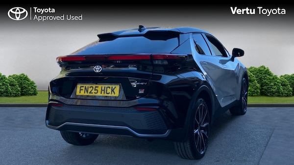 Used Toyota C-HR 2025 for sale - 76236565: Photo 2