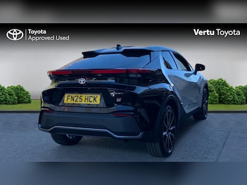 Used Toyota C-HR 2025 for sale - 76236565: Photo 2