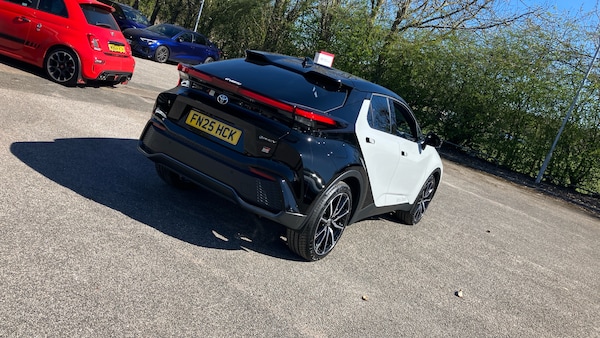Used Toyota C-HR 2025 for sale - 76236565: Photo 32