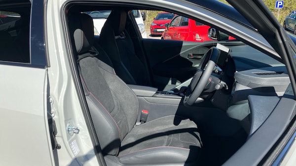 Used Toyota C-HR 2025 for sale - 76236565: Photo 39